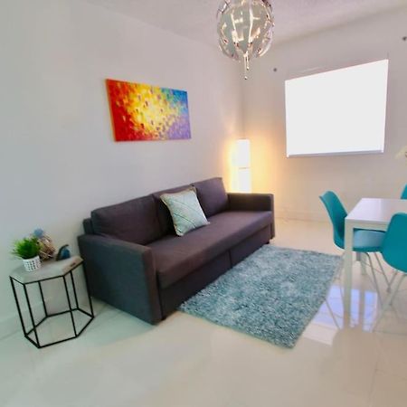 Modern 1/1, Half A Block From The Ocean Leilighet Miami Beach Eksteriør bilde