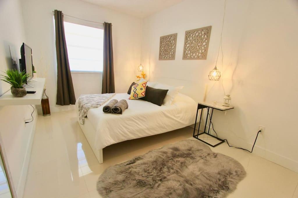 Modern 1/1, Half A Block From The Ocean Leilighet Miami Beach Eksteriør bilde